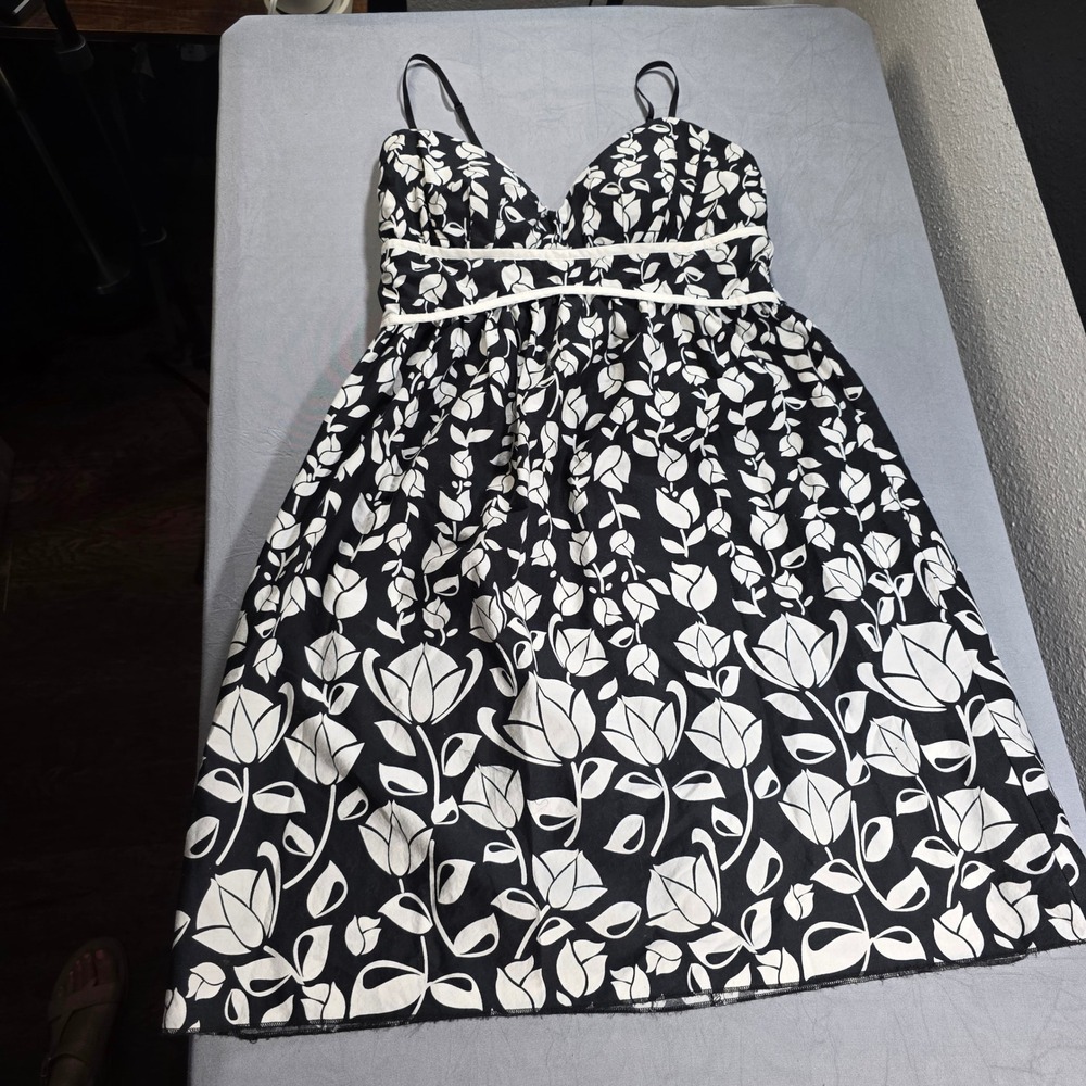 Black White Tulip Floral Empire Waist Dress Womens Size Small *